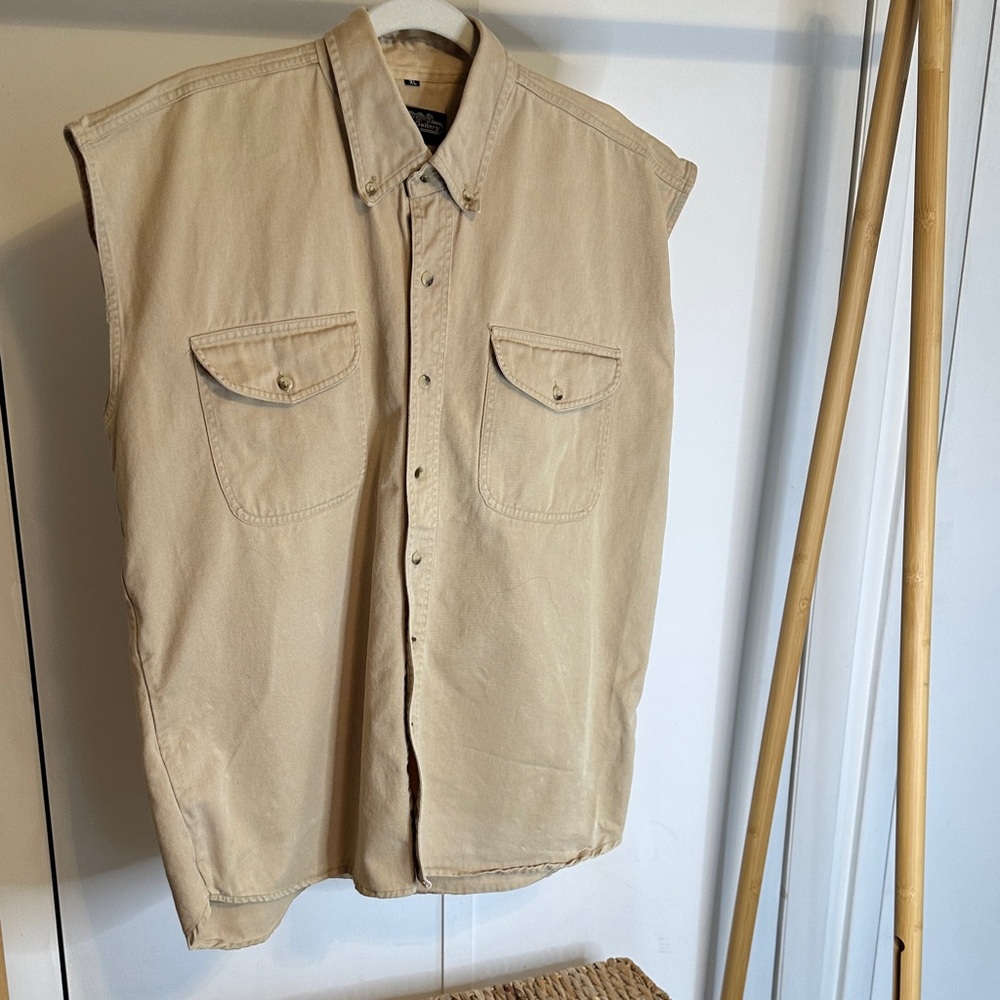 Sleeveless Casual Button-Down Shirt - Beige